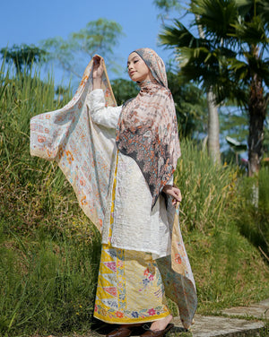 Warkah Kayangan in Chitra