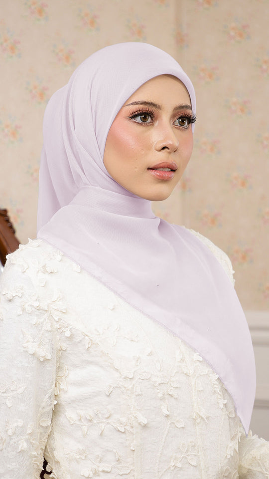 Sofia Bawal Swarovski in Burn Lilac