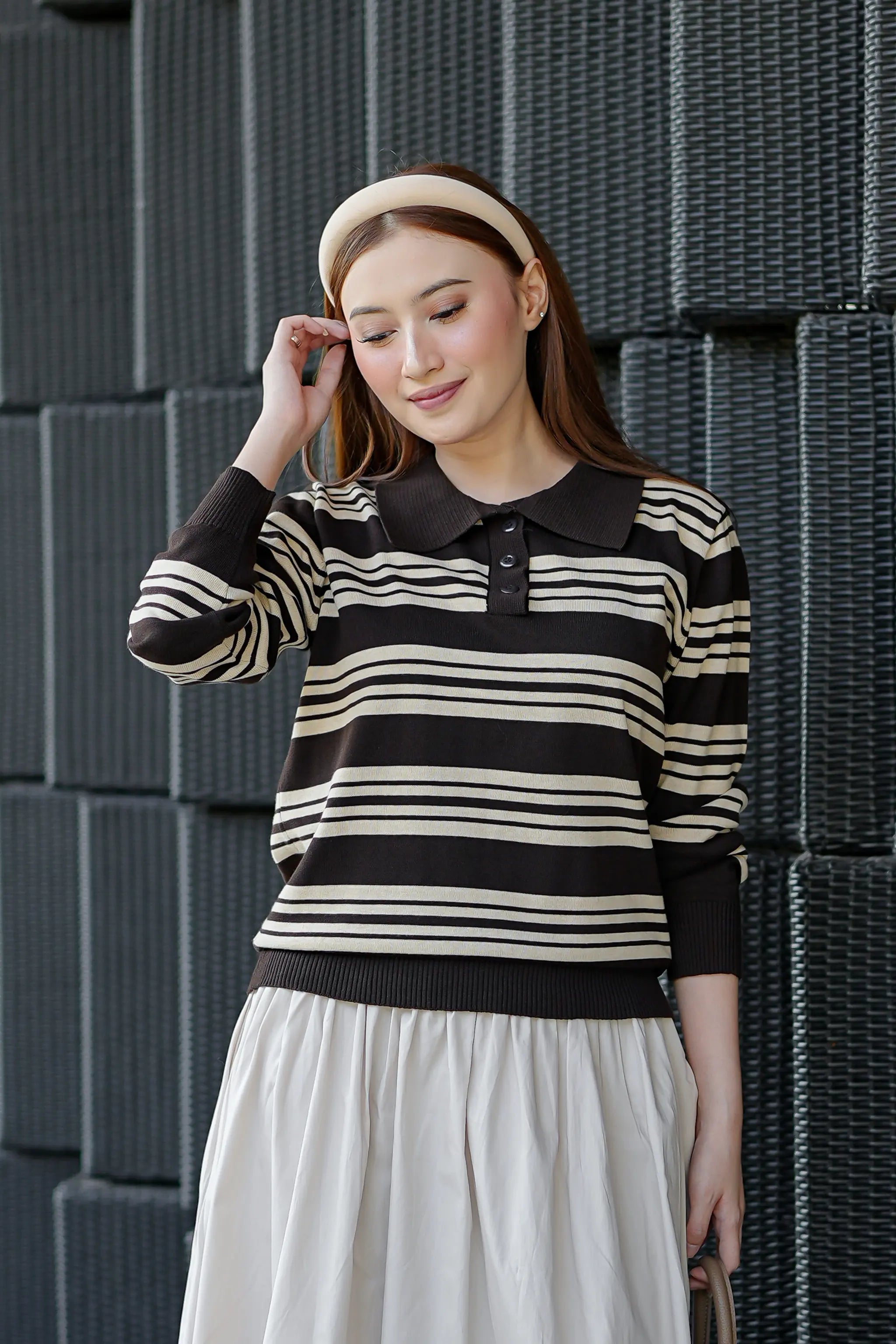 Avery Striped Sweatshirt in Brown Beige