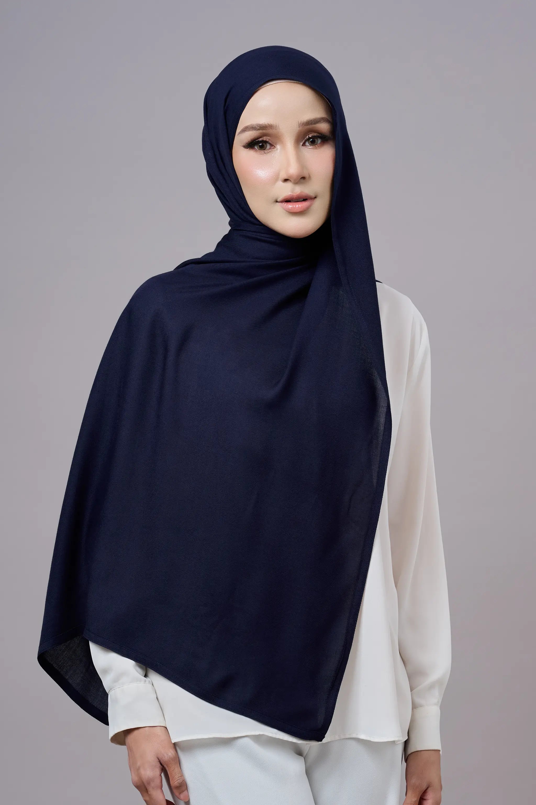 Baesic Modal Shawl in Navy