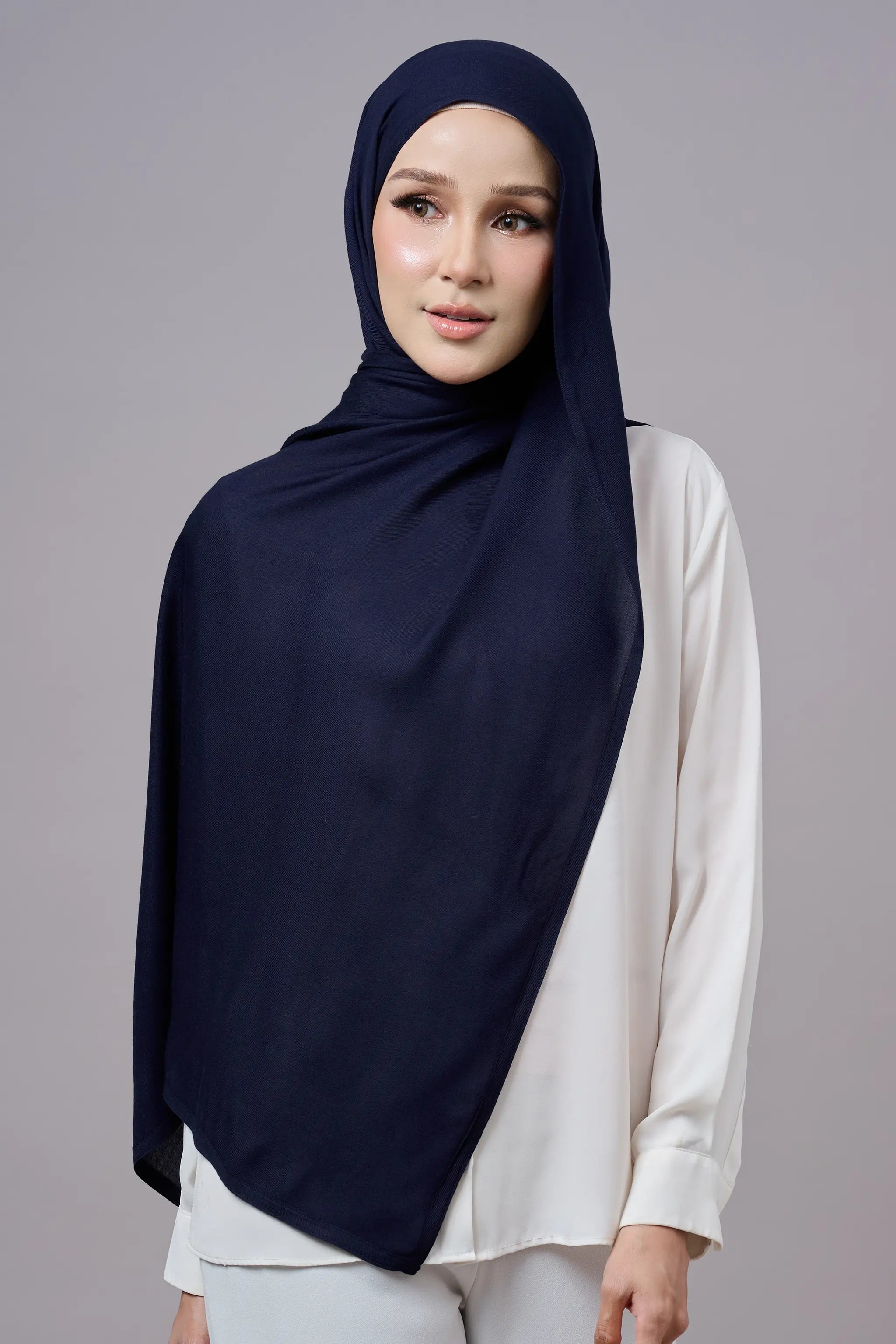 Baesic Modal Shawl in Navy