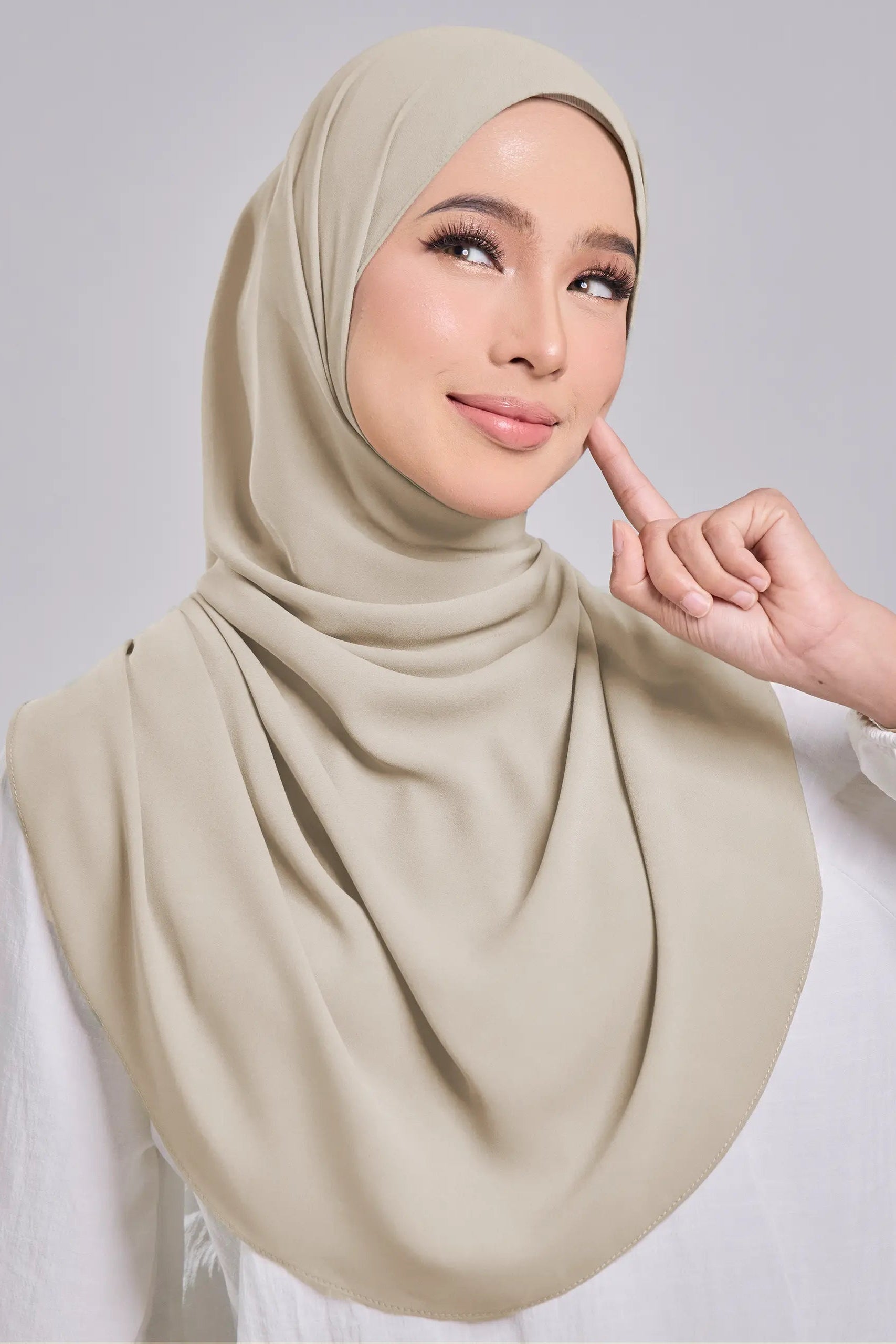 Baesic Premium Chiffon Shawl in Eggshell