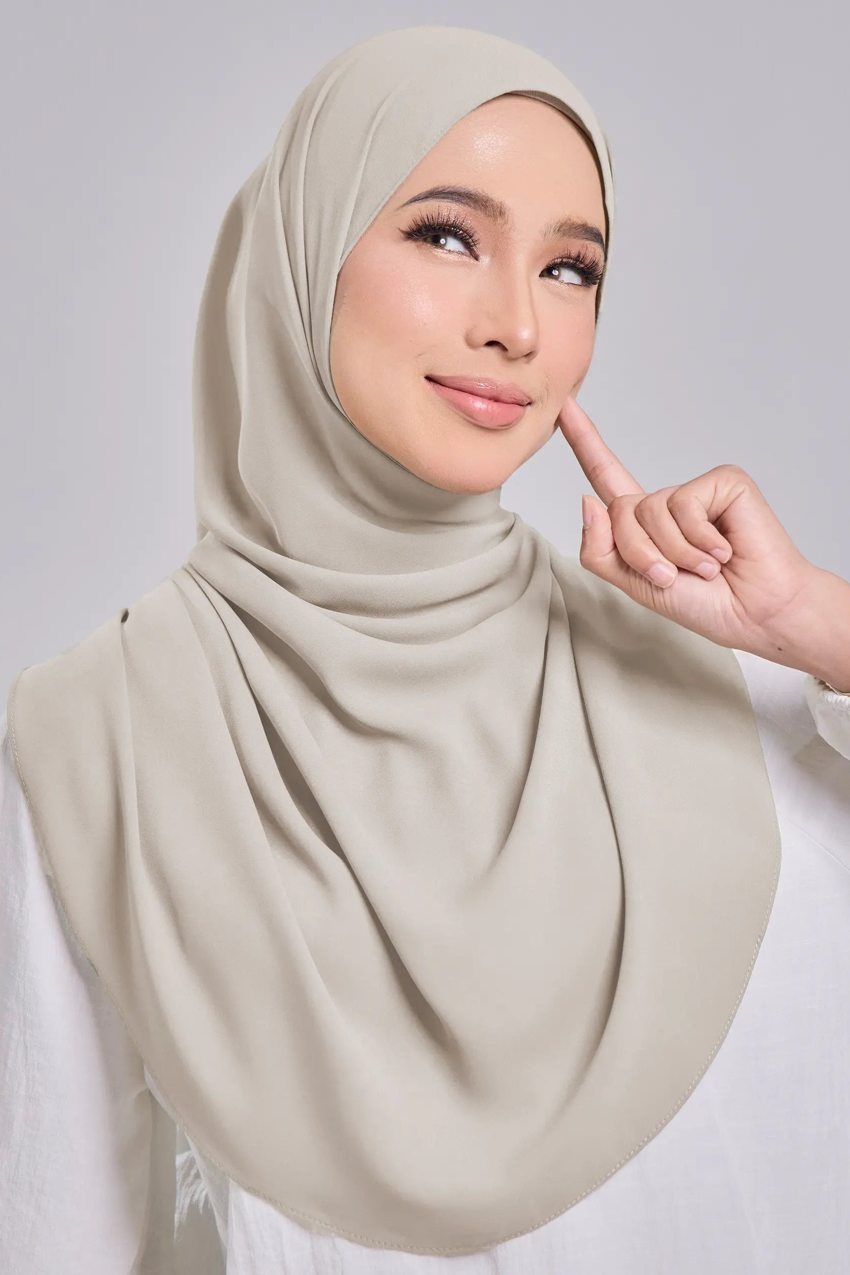 Baesic Premium Chiffon Shawl in Gardenia