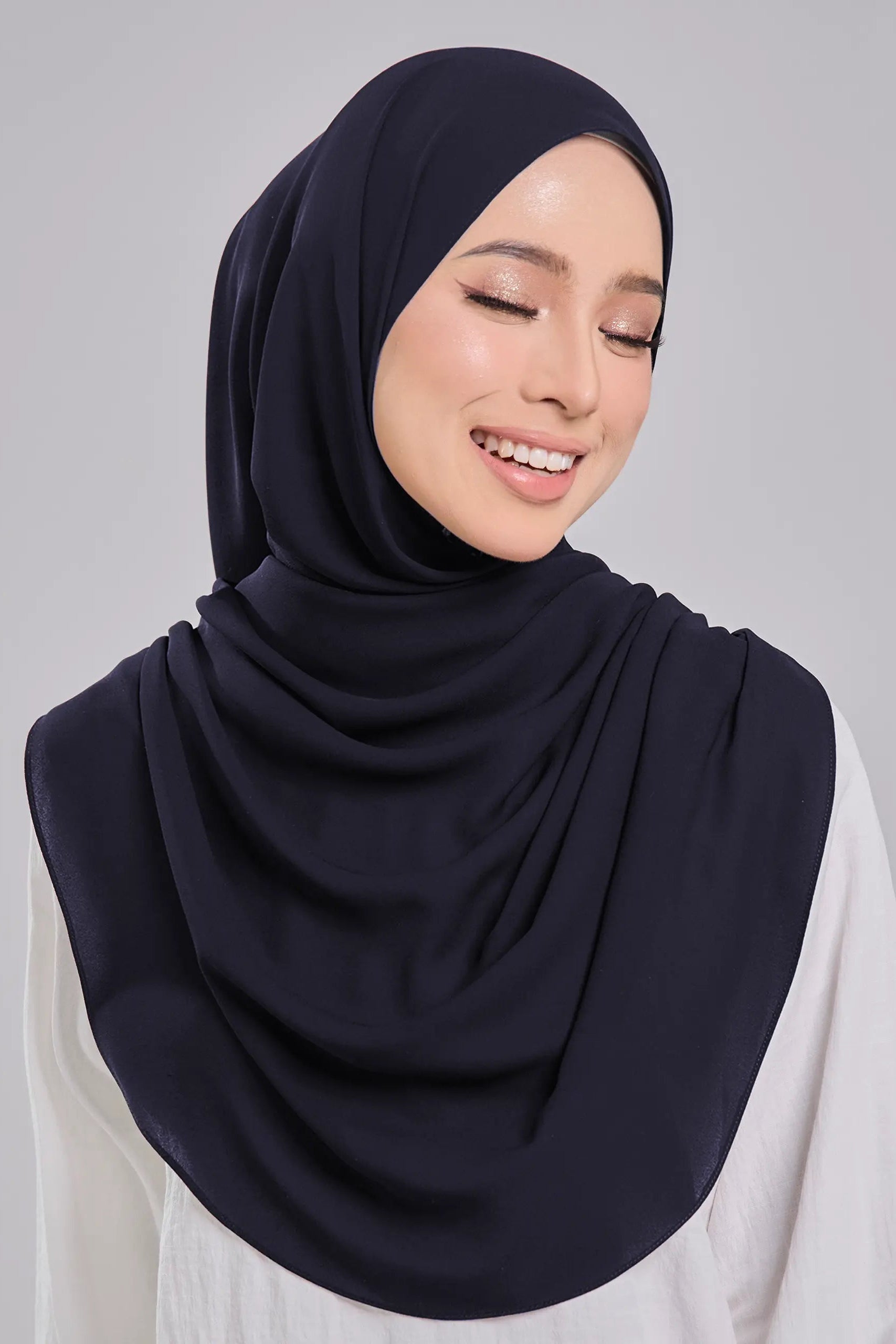 Clara Ezy Instant in Navy