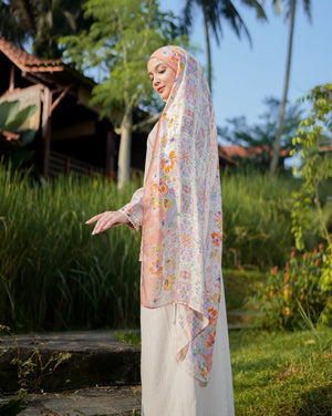 Warkah Kayangan in Kencana