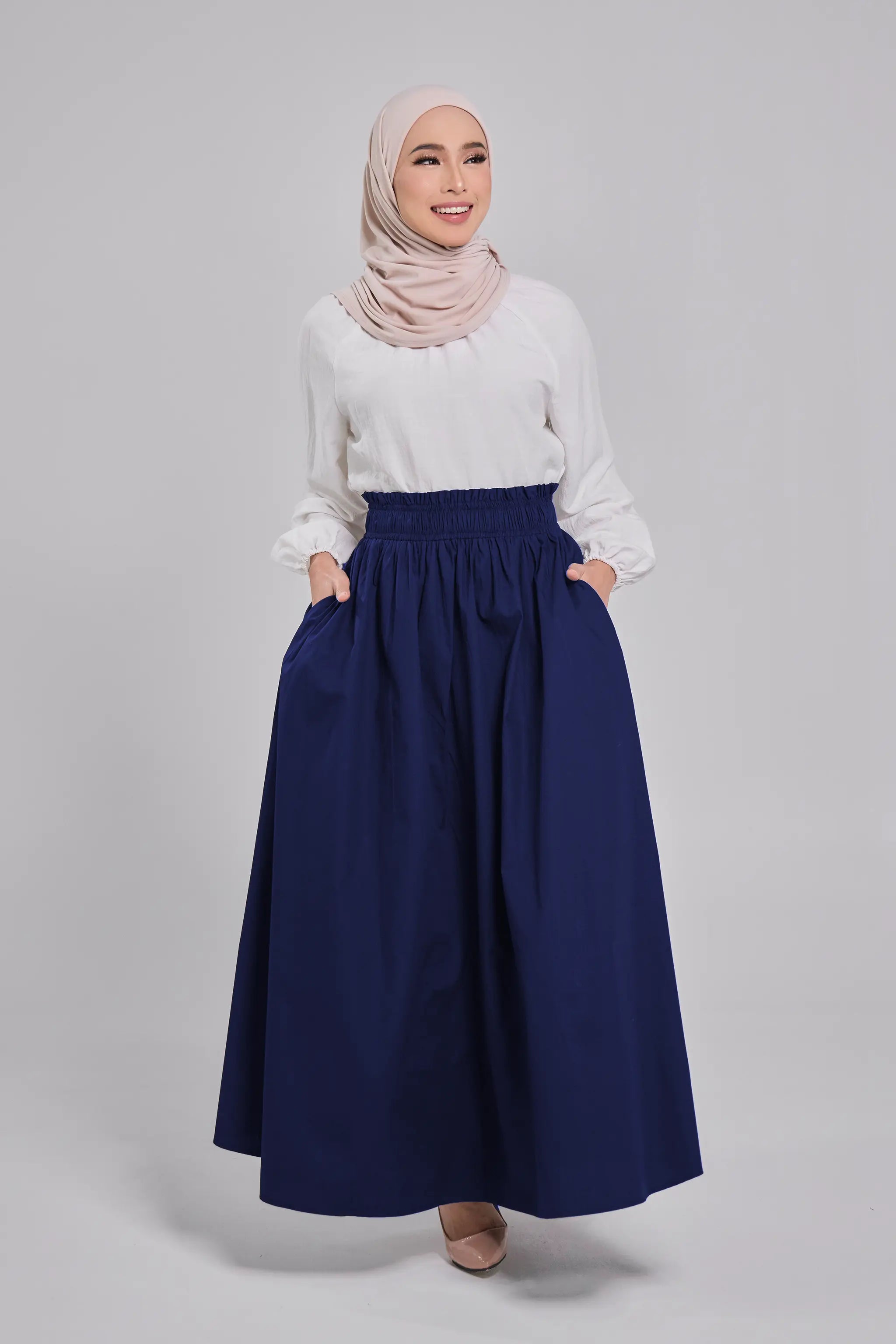 Lily Cotton Poplin Skirt in Navy