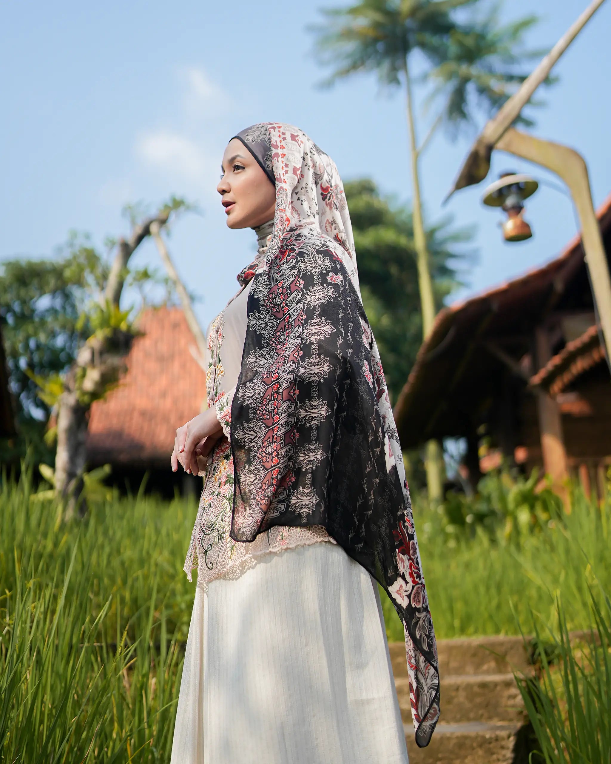 Warkah Kayangan in Mustika