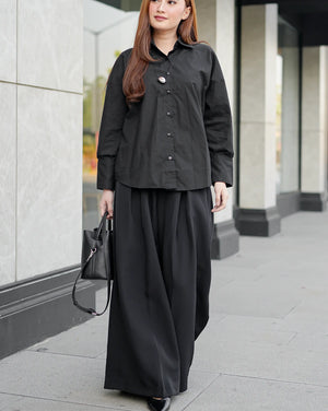 Relaxed Cotton Long Sleeved Shirt in Black