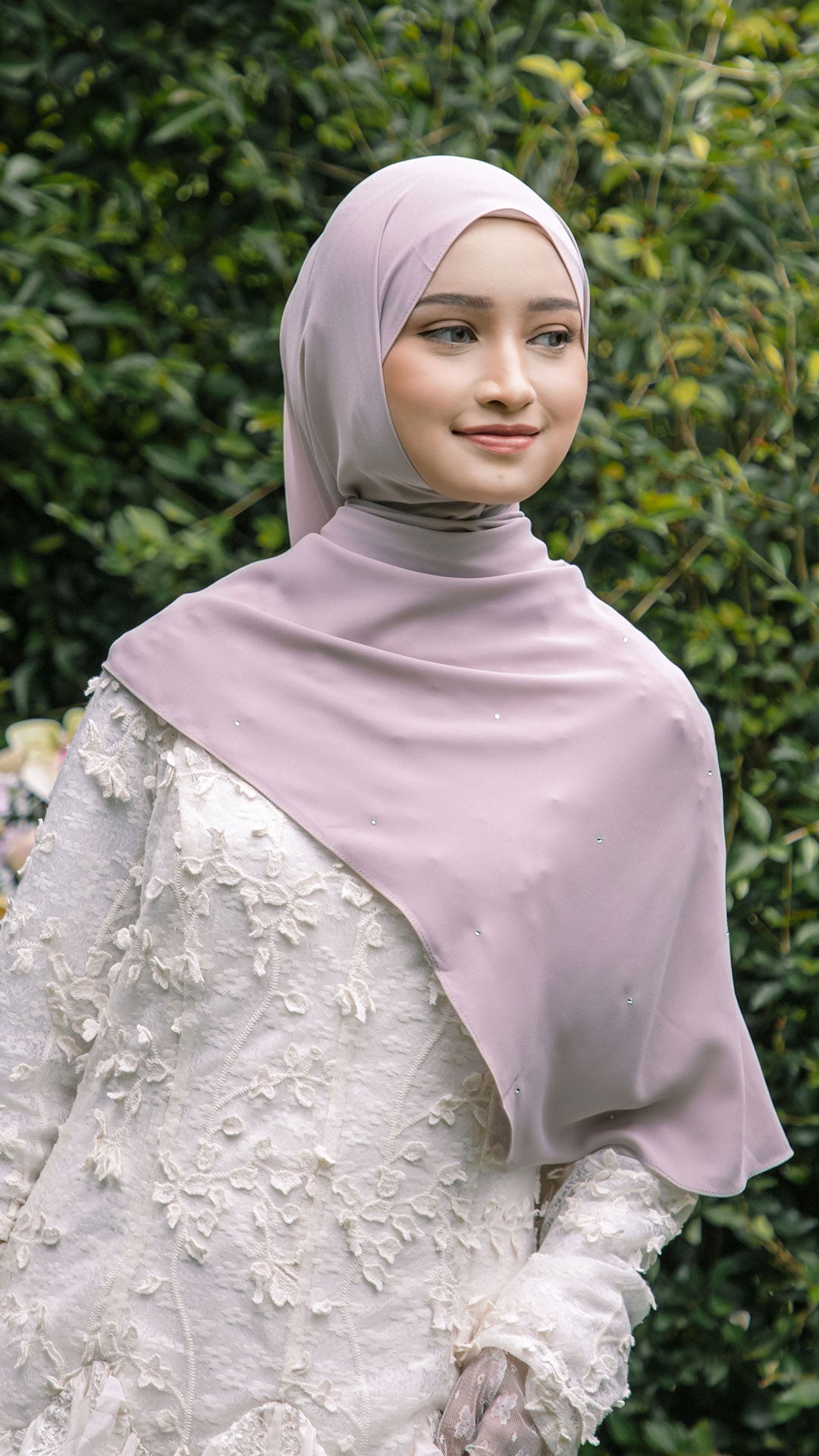 Sofia Shawl Swarovski in Biscuit Beige